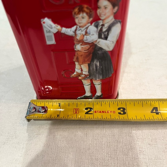 Vintage style English Red Telephone Booth bank tea tin. EUC! - Picture 8 of 9